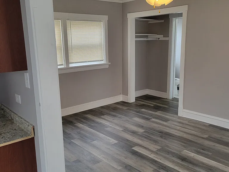 2809 N Campbell Ave #2 — Photo 6