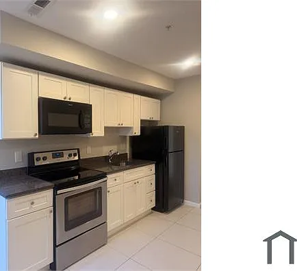 114 O St SW #301 — Photo 4
