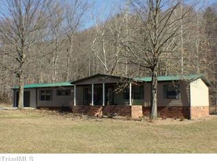 106 Gun Shoppe Ln, Lambsburg, VA 24351