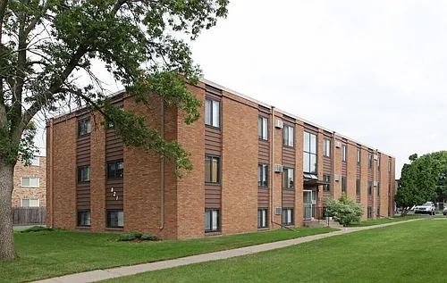 Aquila Flats Photo 1