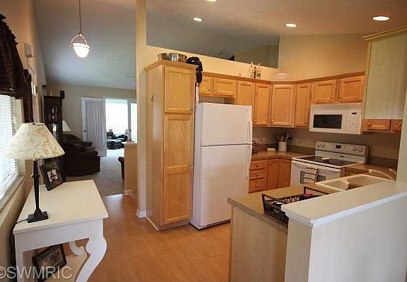 4th image of 7471 Navajo Valley Dr SW