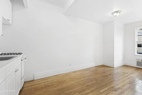 Rented by Corcoran | media 17