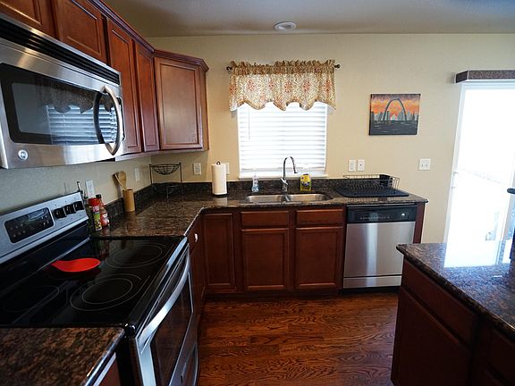 5th image of 7430 Araia Dr