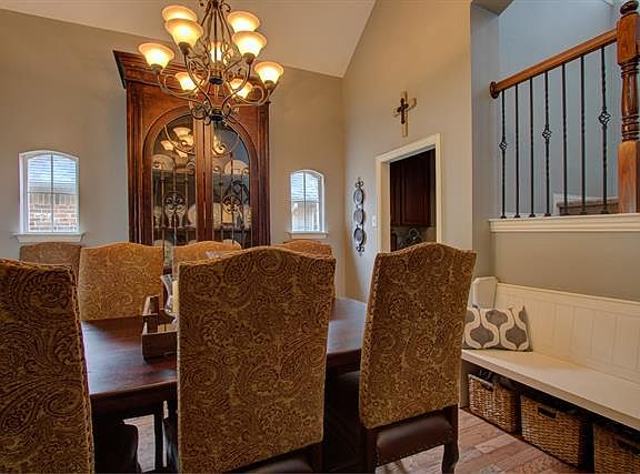 5th image of 6905 Shoreview Dr