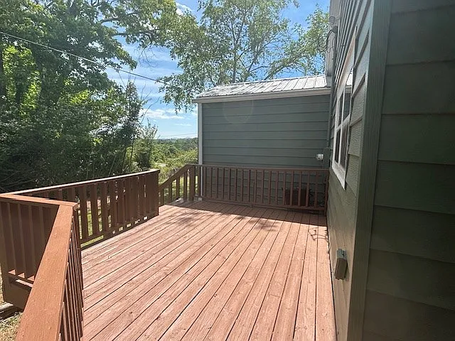 3 bed, 920 sqft, $1,900 — Photo 3