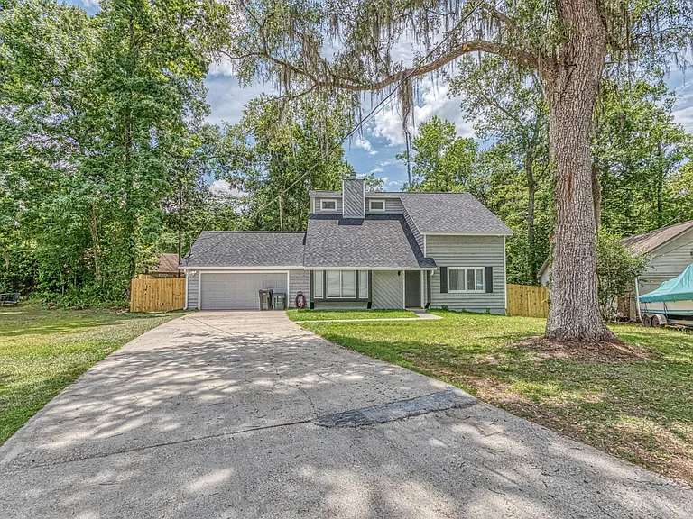 430 Grail Ct — Photo 2