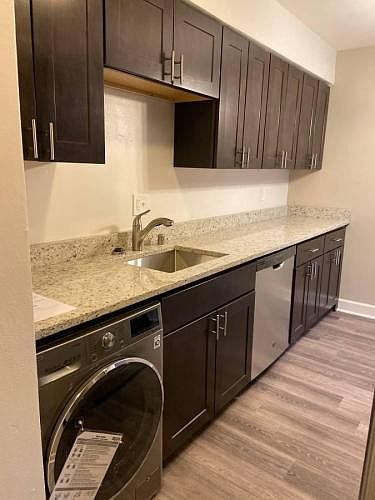 1st image of 2131 N Summit Ave #205