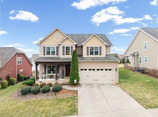 3457 Grandview Crossing Ln, Pfafftown, NC 27040