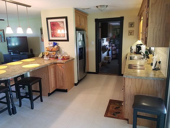 OC Kitchen/view Mud/W/D room