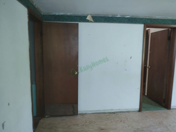 5th image of 904 Lincoln Ave