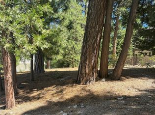 27586 Meadow Bay Dr, Lake Arrowhead, CA 92352