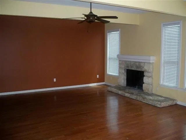 3 bed, 2.5 bath, 2015 sqft, $3,750 — Photo 3
