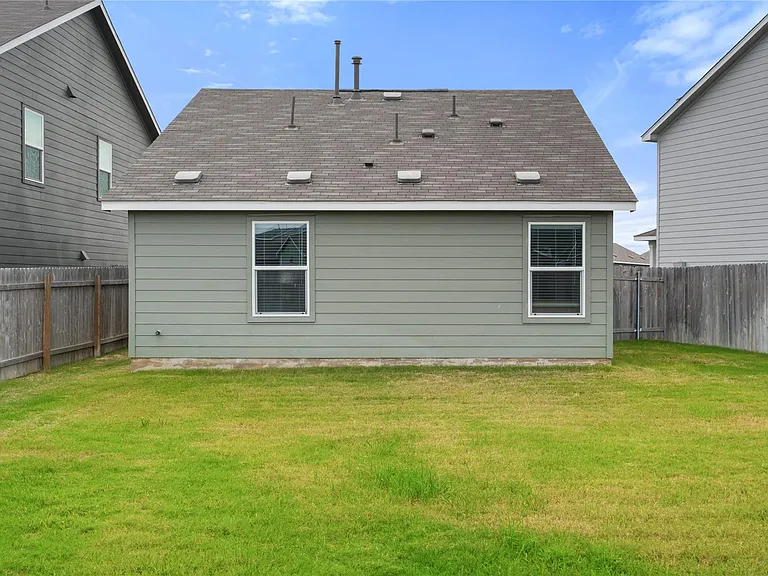 17813 Willacy Cv — Photo 38