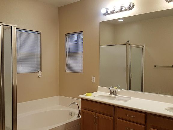 5th image of 1489 Amsterdam Ct