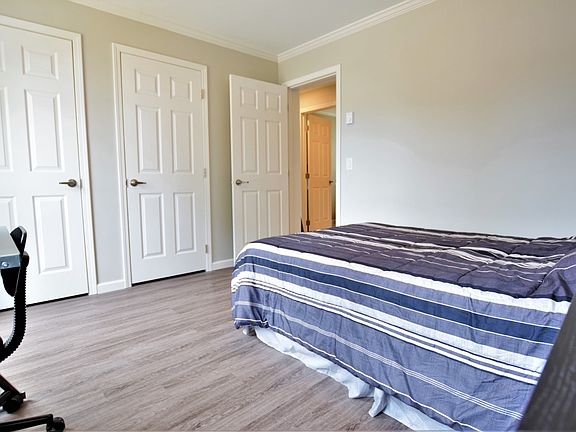 3rd image of 607 S Aurora St #1-3
