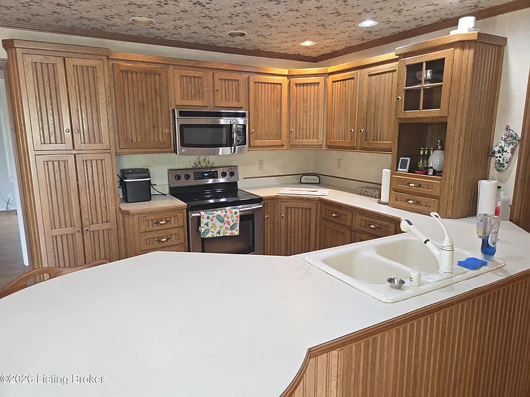 281 Meadowlark Ln — Photo 8