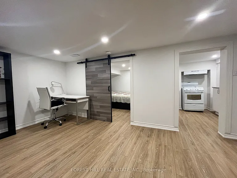 960 Briar Hill Ave #BASEMENT — Photo 8