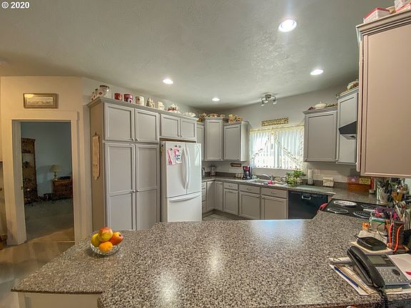 5th image of 2377 NE Black Bear Ct