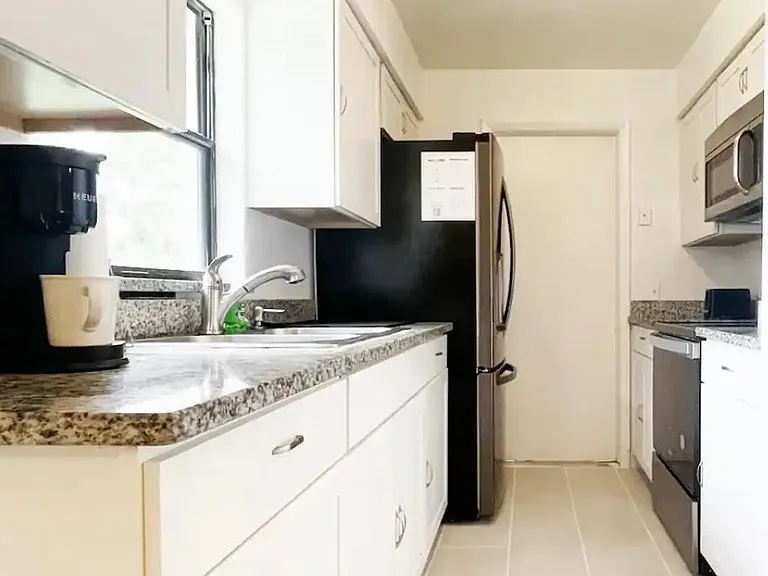 1405 Mara Ct — Photo 7