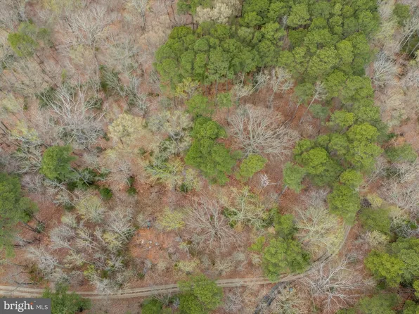 13256 Olivet Rd, Lusby, MD 20657