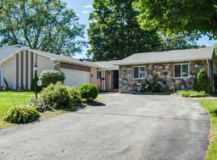 21 Saint Remy Dr #B, Ottawa, ON K2J1A7