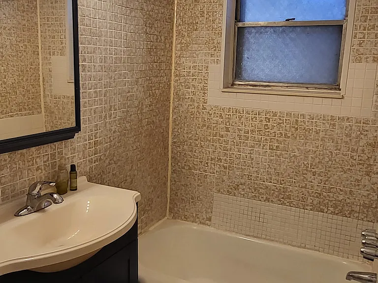 2024 Fitzwater St #1 — Photo 3