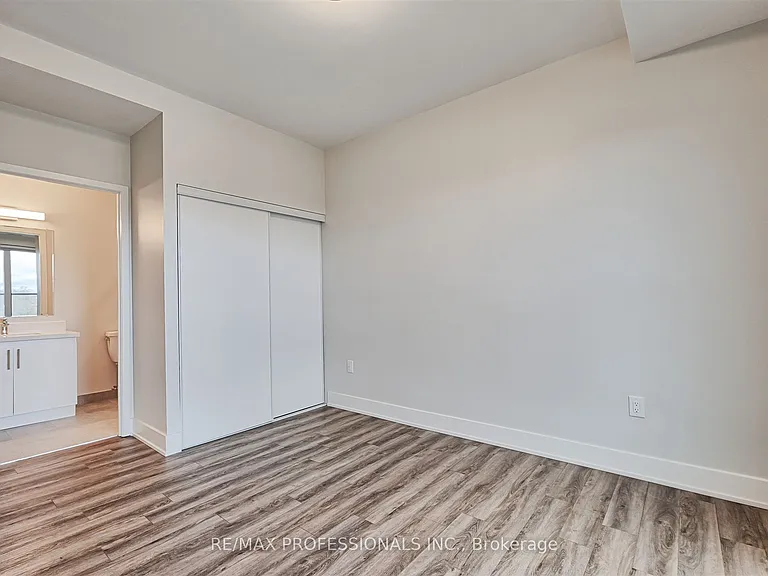 62 Dixfield Dr #140 — Photo 14