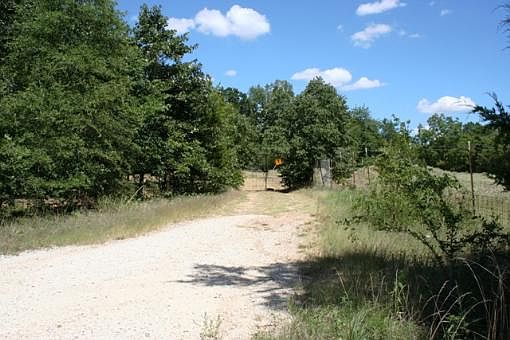 2nd image of 1633 County Road 1345