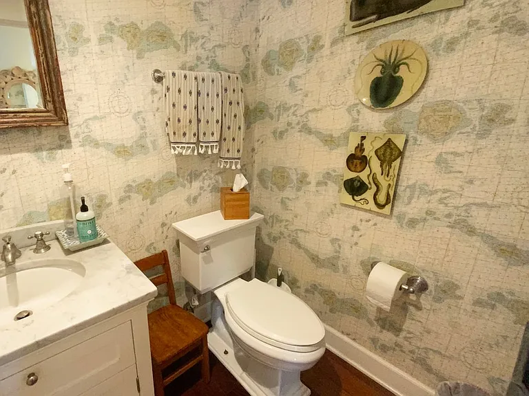221 Ocean Dr — Photo 21