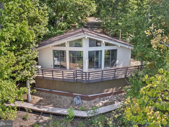 373 Hemlock Ln, Mineral, VA 23117