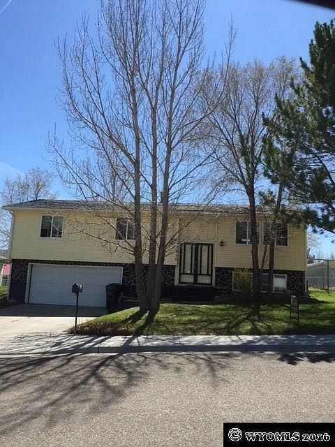 1st image of 1820 Arkansas Dr