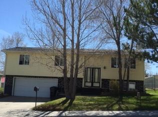 1820 Arkansas Dr, Green River, WY 82935