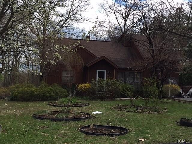 1st image of 8 Whitewood Dr