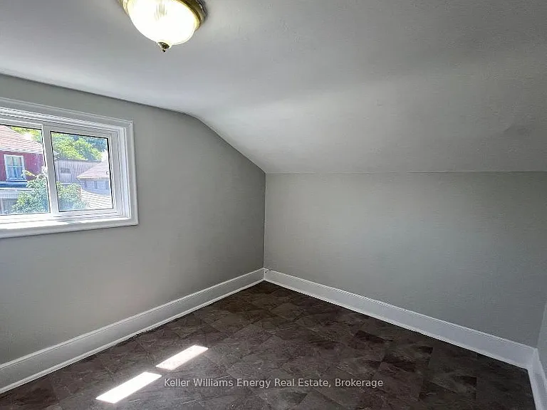 169 Mary St N #2 — Photo 7