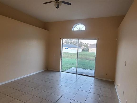 4th image of 810 Terranova Rd