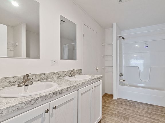 4th image of 163 Hillsborough Dr #78