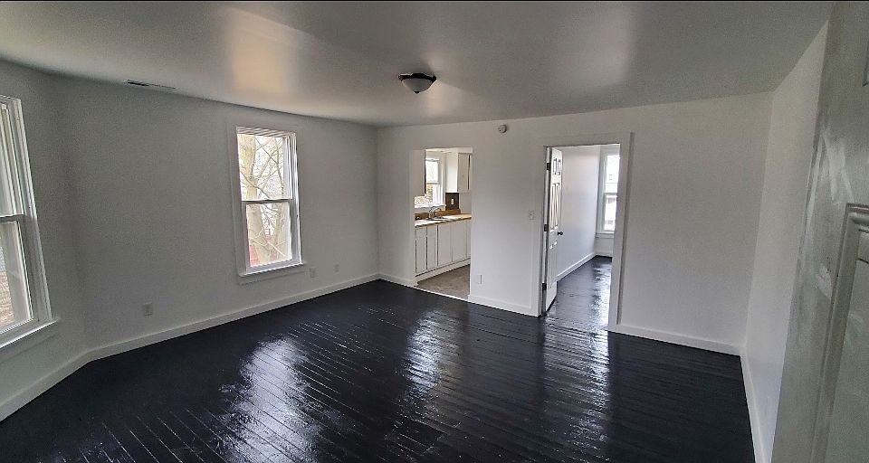 1st image of 729 Guilford St #4