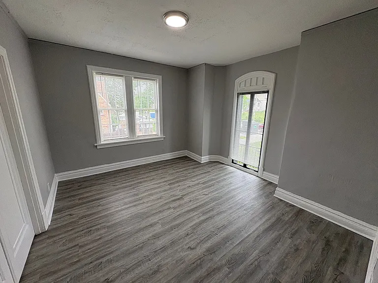 5345 Cabanne Ave — Photo 7
