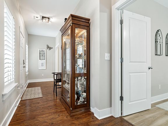 5th image of 224 Chesser Way