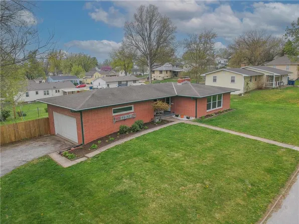 115 Southview Dr, Excelsior Springs, MO 64024