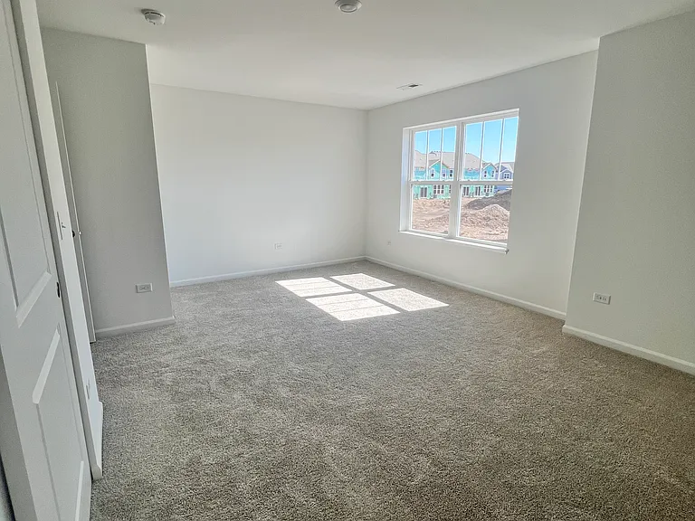 612 Cassia Ct — Photo 8