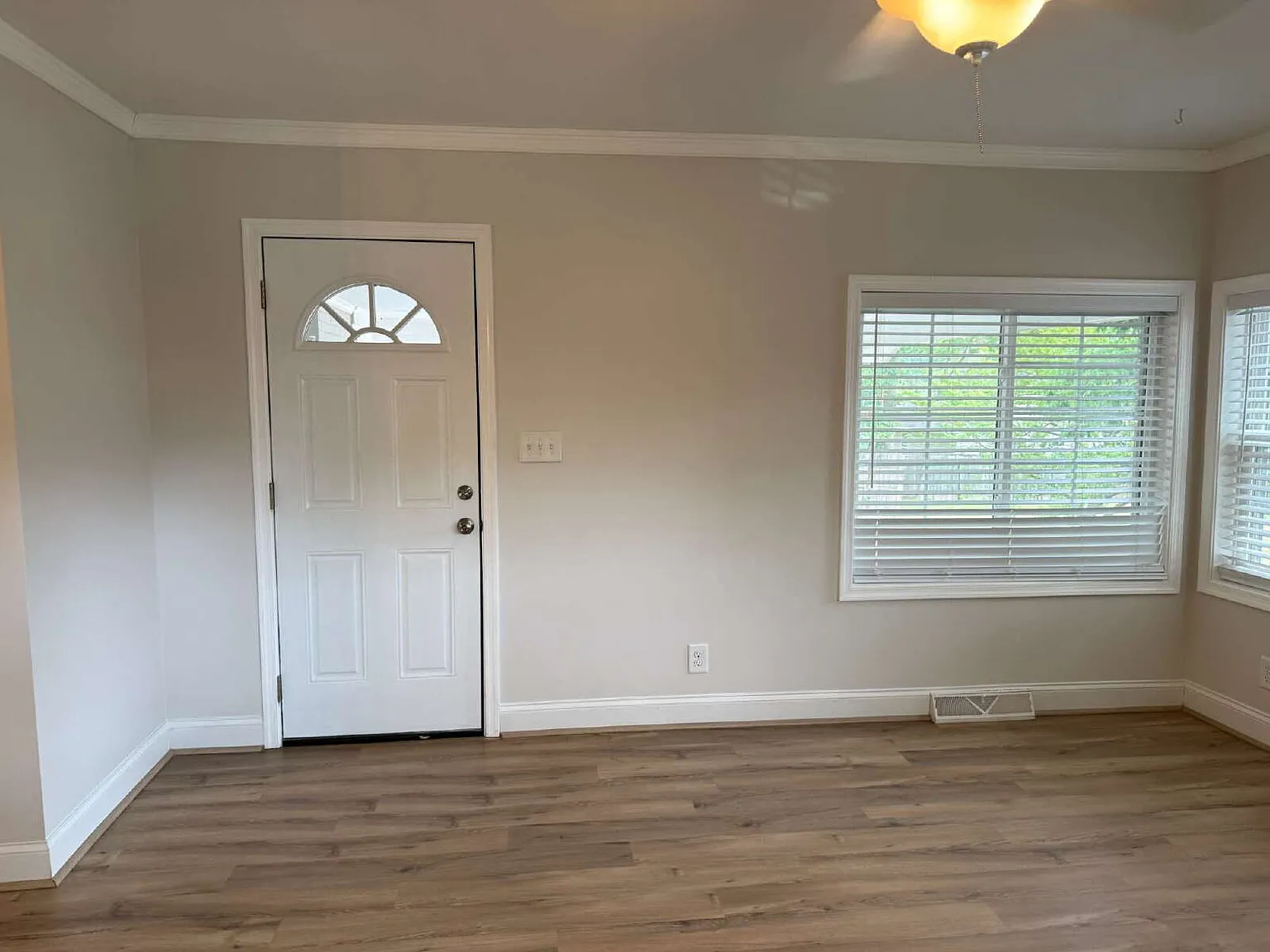 3 bed, 2.0 bath, $2,145 — Photo 3