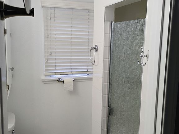 5th image of 664 W 3rd St #A