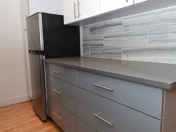 2nd image of 512 W 180th St APT 1b