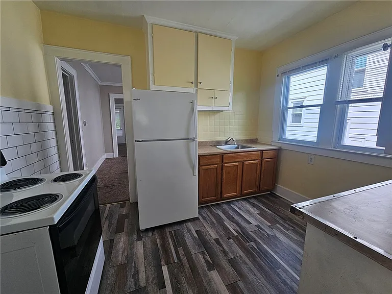 133 McKinley St — Photo 7