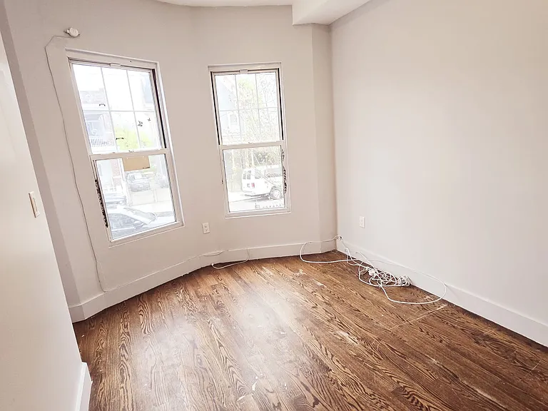 181 Clerk St #1A — Photo 3