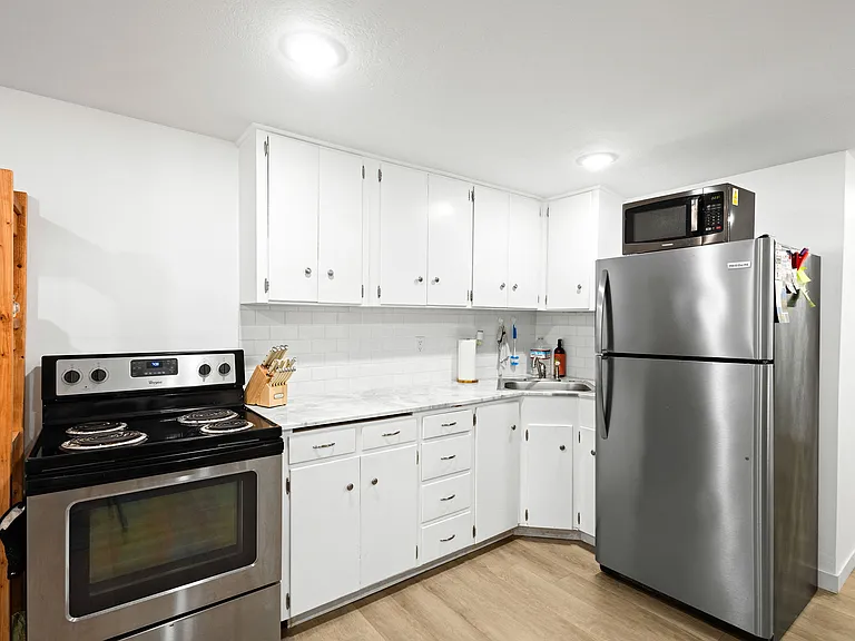 204 Dove Ave #2 — Photo 8
