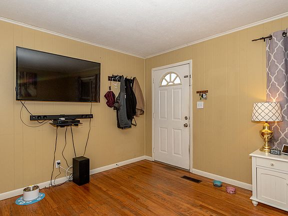 4th image of 4604 Blairwood Dr