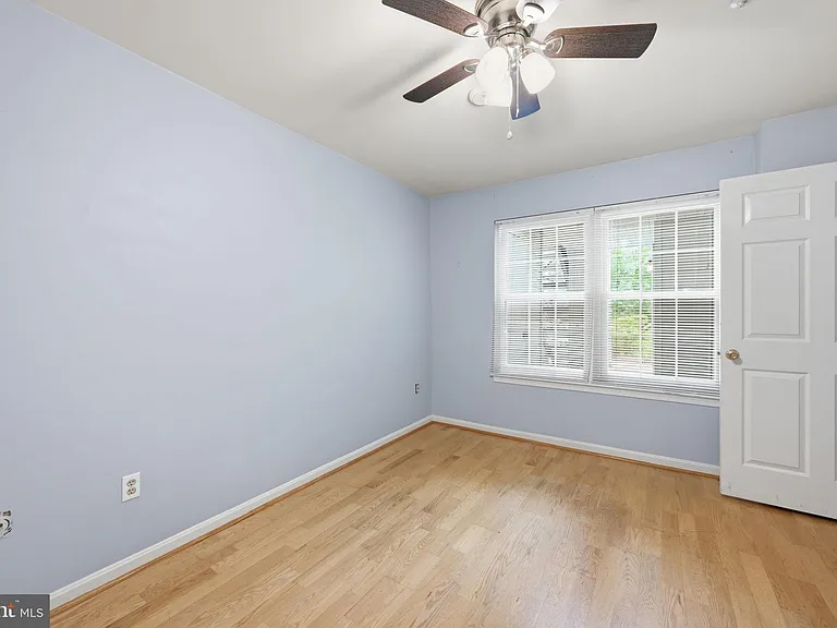 933 Hillside Lake Ter #110 — Photo 20