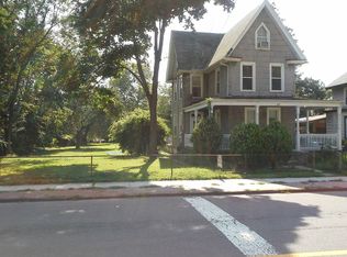 633 Cooper St, Beverly, NJ 08010